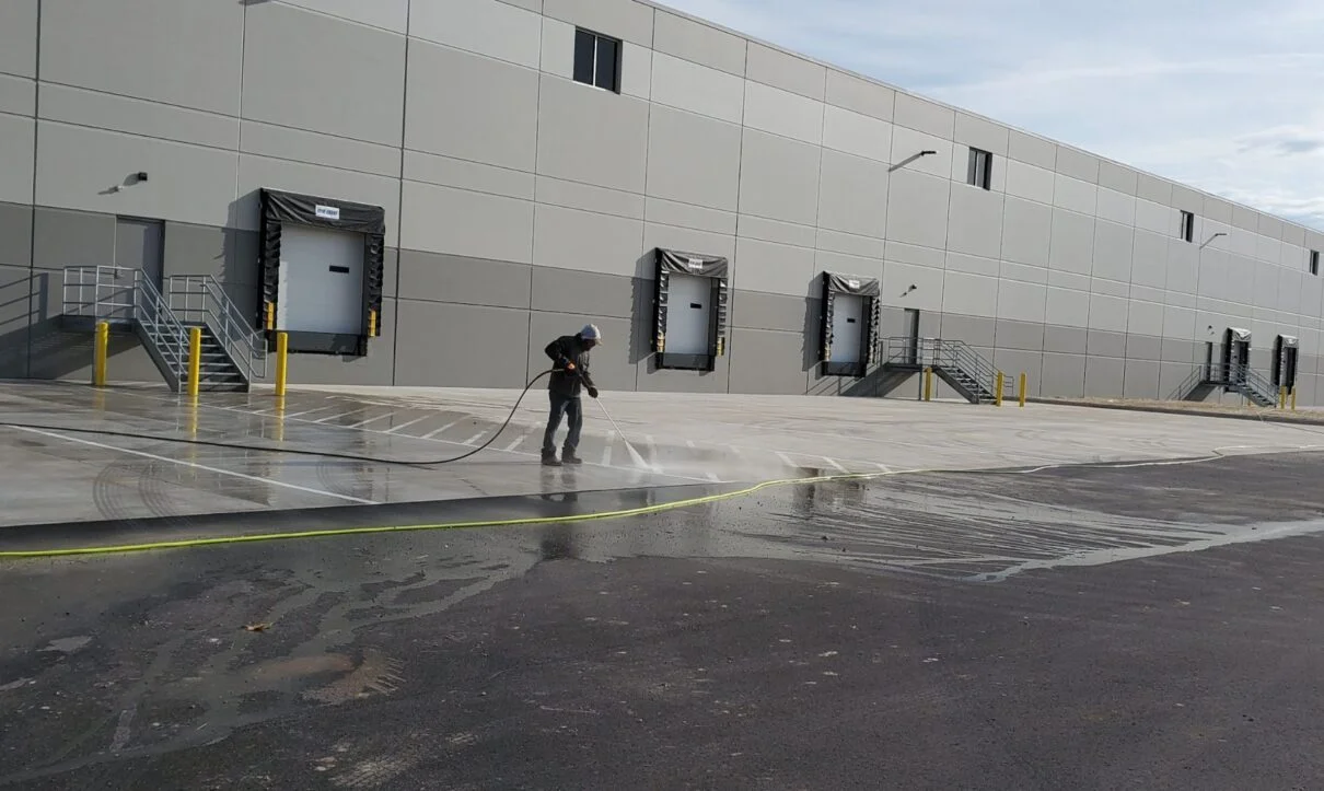 Pressure-washing-cleaning-1210x723