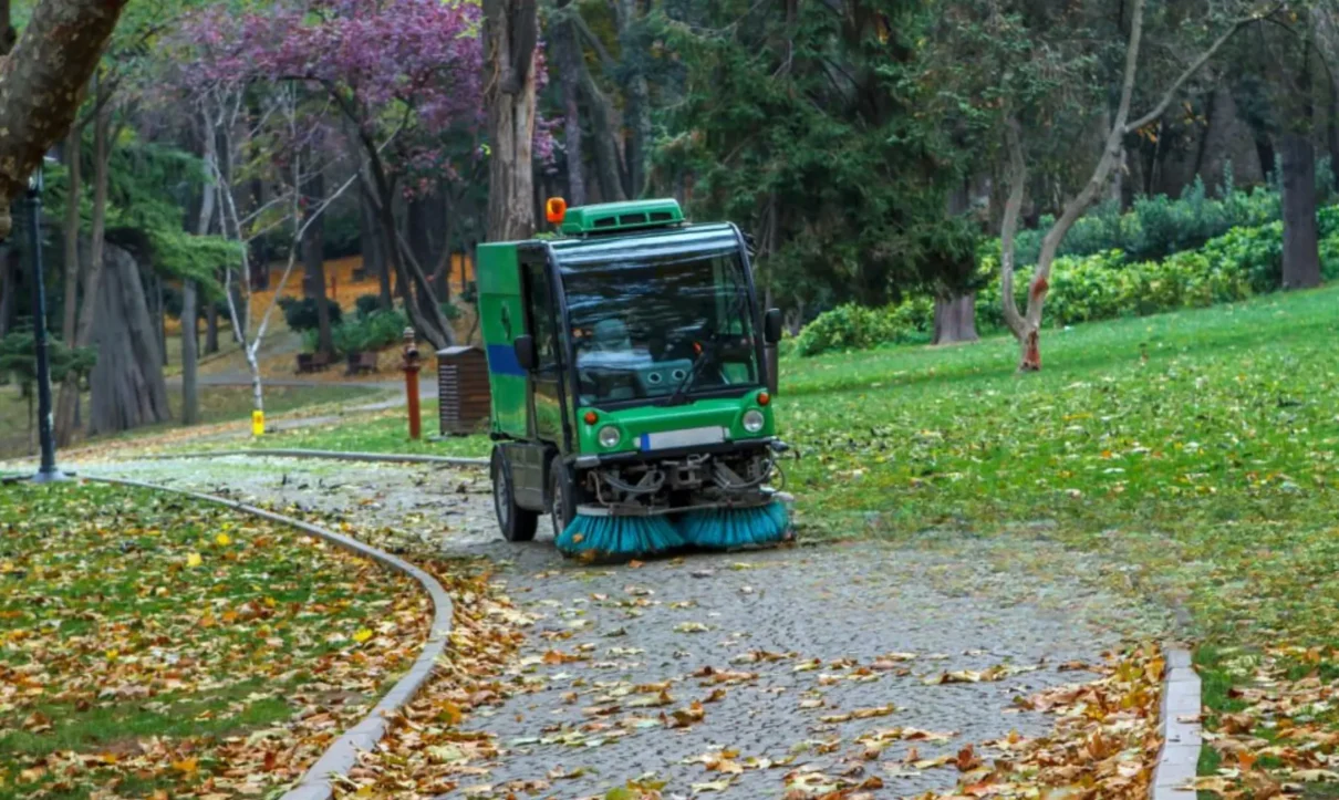 Government-Cleaning-1210x723